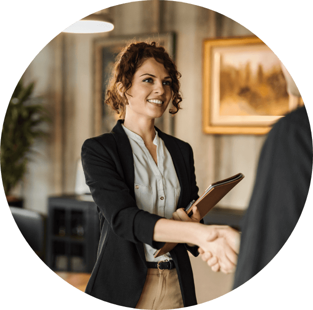 RP saludando a cliente